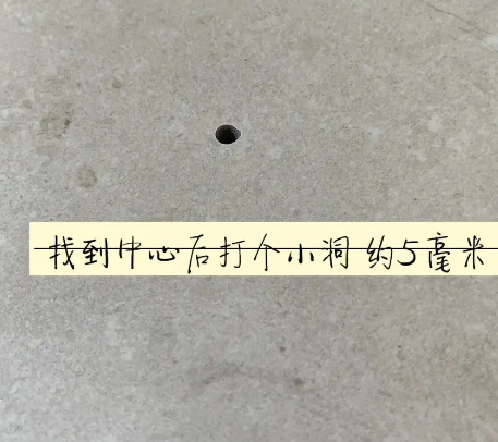社旗瓷砖空鼓维修公司专业解答在瓷砖铺贴过程中，如果砂料搅拌不均匀，将会带来以下问题